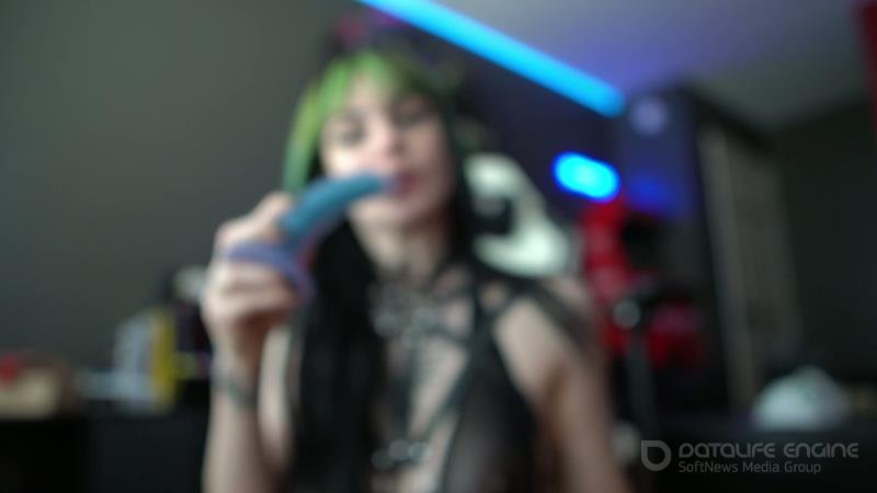 Prettyinpunk92 - Your Little Dick Doesn't Even Deserve My Drool [4K]