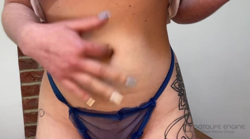 Delilah Jynx - Piercing removal and belly button fingering with long nails [SD]