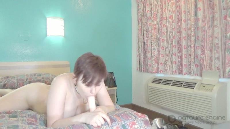 CurvyElvishGirl - Bitchy girlfriend bored blowjob [HD]