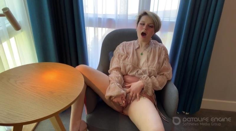 Delilah Jynx - Control My Vibrator While I Use it On My Pussy [SD]