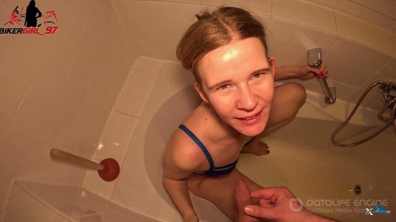 Bikergirl_97 - Mein Erster Kleiner Piss Gangbang [FullHD]