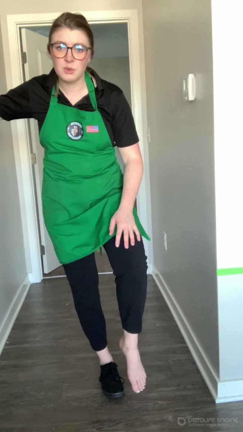 itskinkerbell - Goddess Alice - Barista sprained ankle one shoe hopping [FullHD]