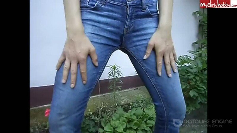 NasseMuschi85 - In meine Jeans gepisst [HD]