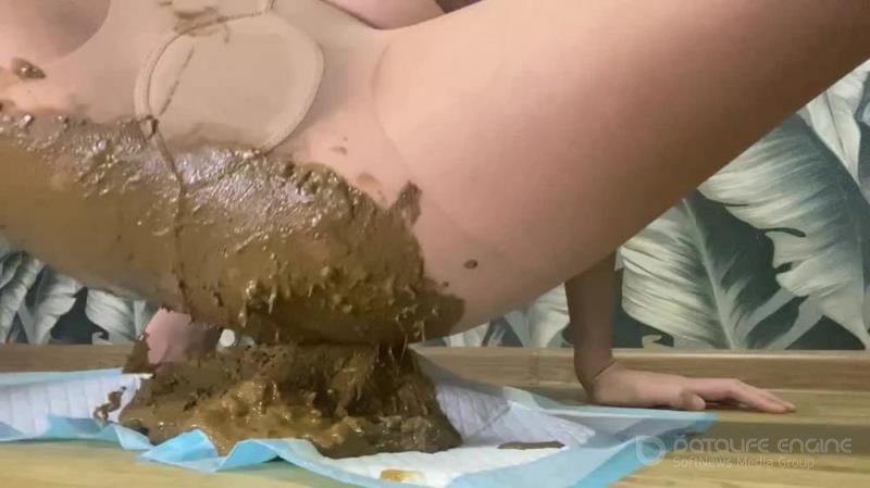 Poogirl – Juicy Shit Diarrhea In Nylons, Tearing Pantyhose, Smearing [HD]