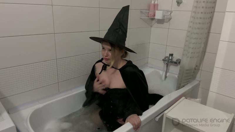 BigAss Jane - MELTING SORCERESS WICKED WET IN TUB WITH BUBBLES [FullHD]