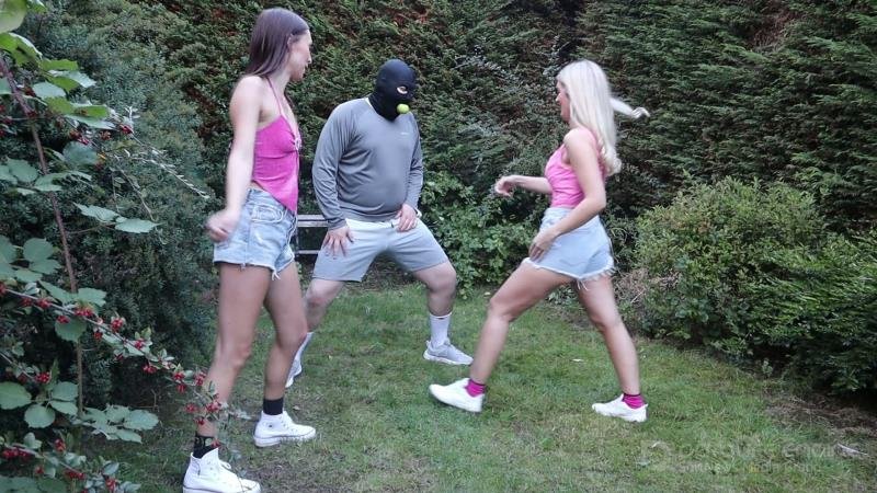 Paulina's Palace - Backyard Ballbusting [FullHD]