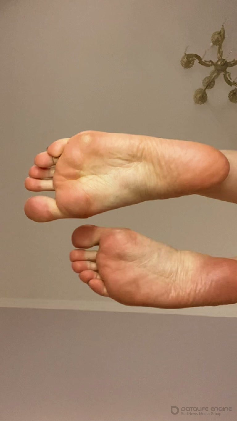 Pandora Princess - FISHNET TEASE bare feet goon edging and denial [FullHD]