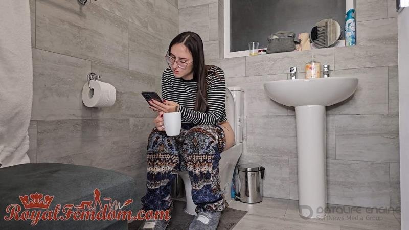 Royal Femdom: Human Toilet Paper Slave [FullHD]