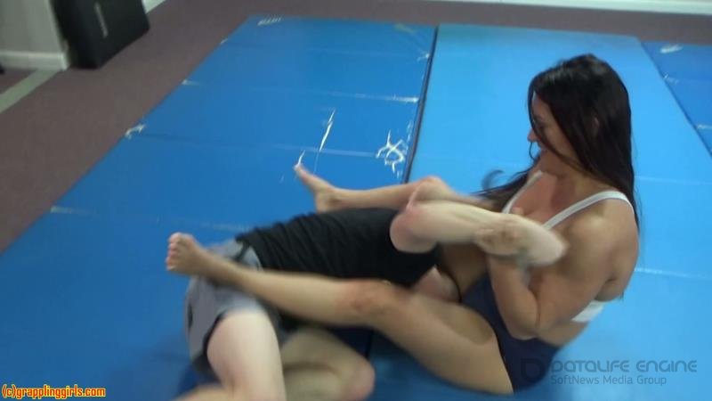 Grappling Girls In Action - Ggmilfwrestles13 [FullHD]