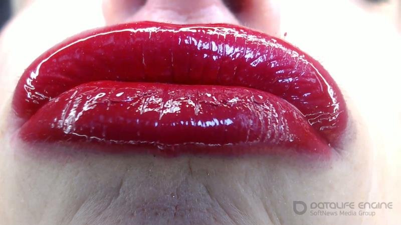 Petite Mercy - Big Pouty Red Lips [FullHD]