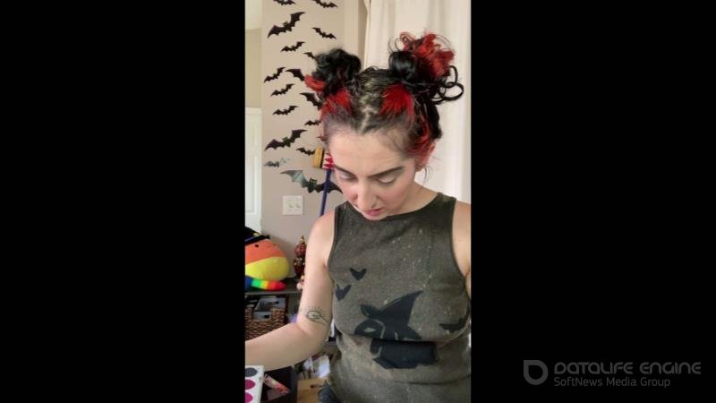 LittleBunnyB - How to do Spooky Make Up [HD]