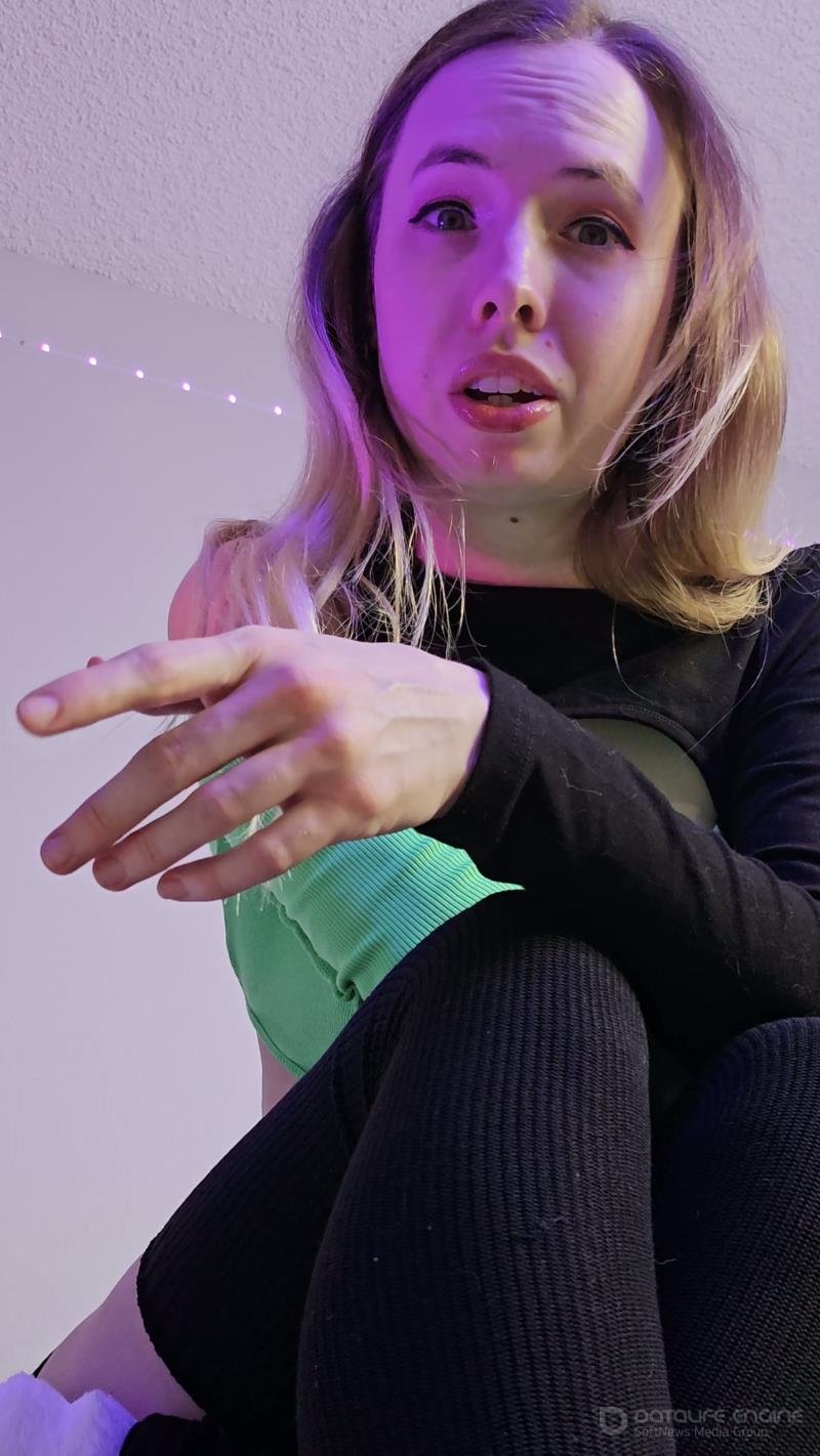 GoddessKayQueen - CEO Giantess Shrinks You Down [4K]