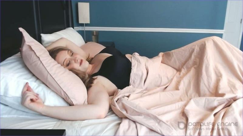 ScarlettBelle - Lingerie And Bedtime Chat [FullHD]
