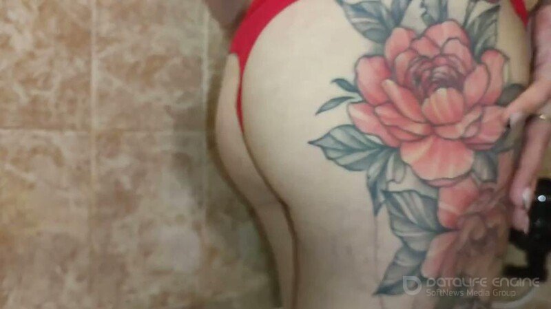 DirtyLubov - Schneemädchen Am Pissen [FullHD]