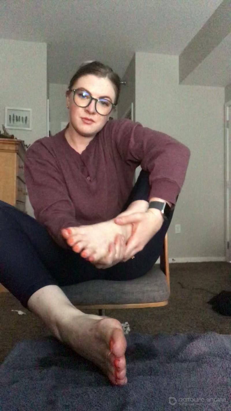 itskinkerbell - Oily feet ASMR [FullHD]