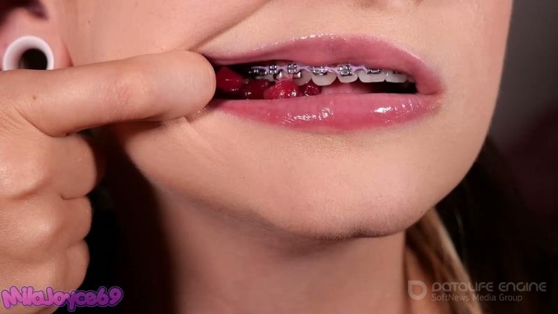 milajoyce69 - Chewing Fruit with Braces [FullHD]
