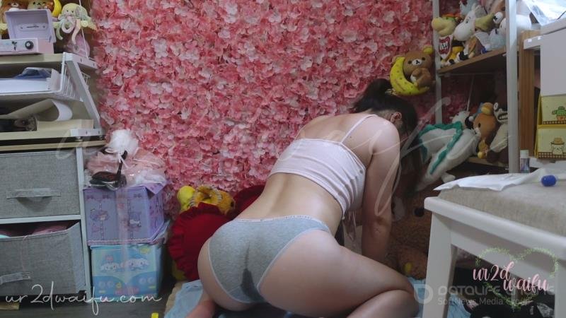 ur2dwaifu - Sneezing and Peeing [FullHD]