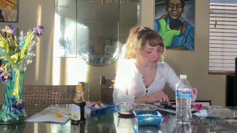 Kristie Bish - Kristie B in Eat w Me SUSHi [FullHD]