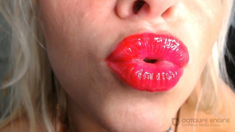 Petite Mercy - Lip Sniffing [FullHD]
