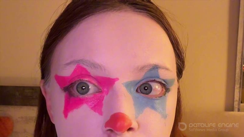 SharKitty - My First Time Trying Clown Makeup [HD]