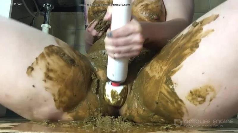 Scat Goddess Playing [HD]