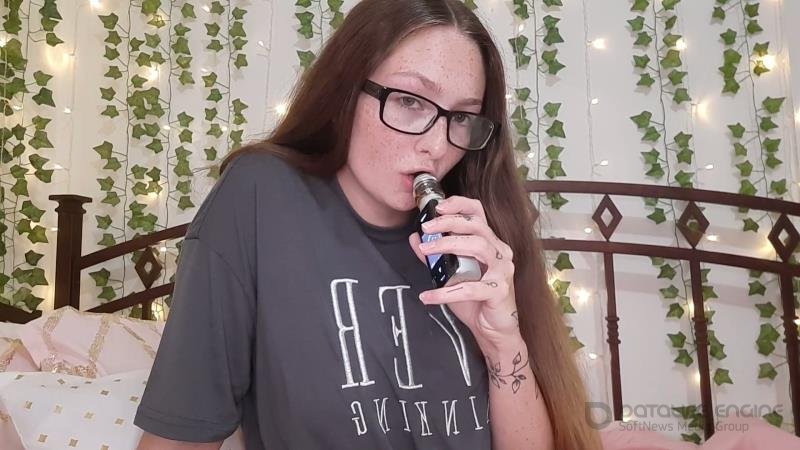 Nicole Nabors - Vaping [FullHD]